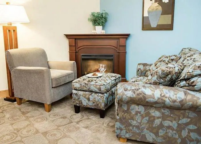 Best Romantic Hotels in Grand Rapids for Couples