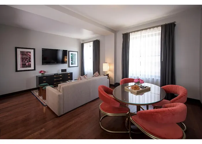 Best Downtown Hotels in Tulsa for Immersive Stay