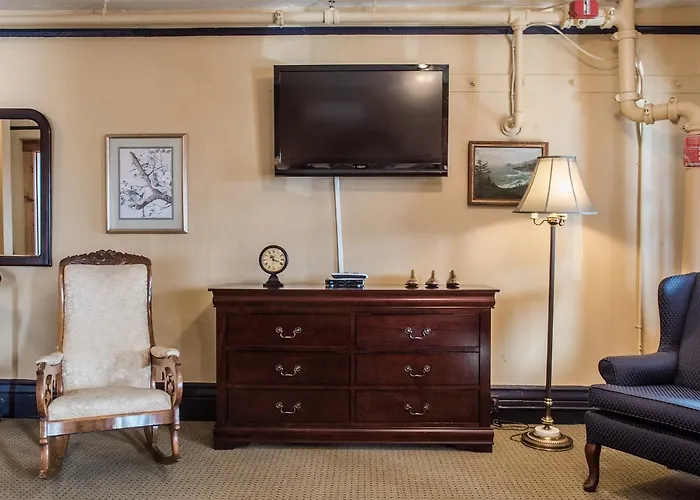 Best Hotels in Flagstaff, AZ